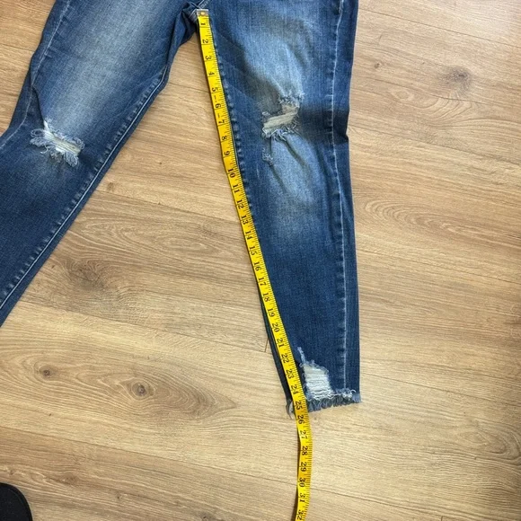 KanCan Women's Dark Blue Button-Fly Skinny Jeans - Picture 4 of 6